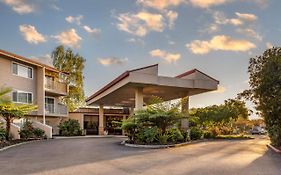 Best Western Plus Garden Court Inn